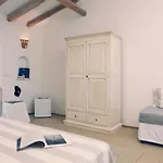 La Casa Di Ora 3*